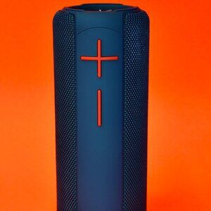 SUPER BASS PORTABLE SPEAKER #R200